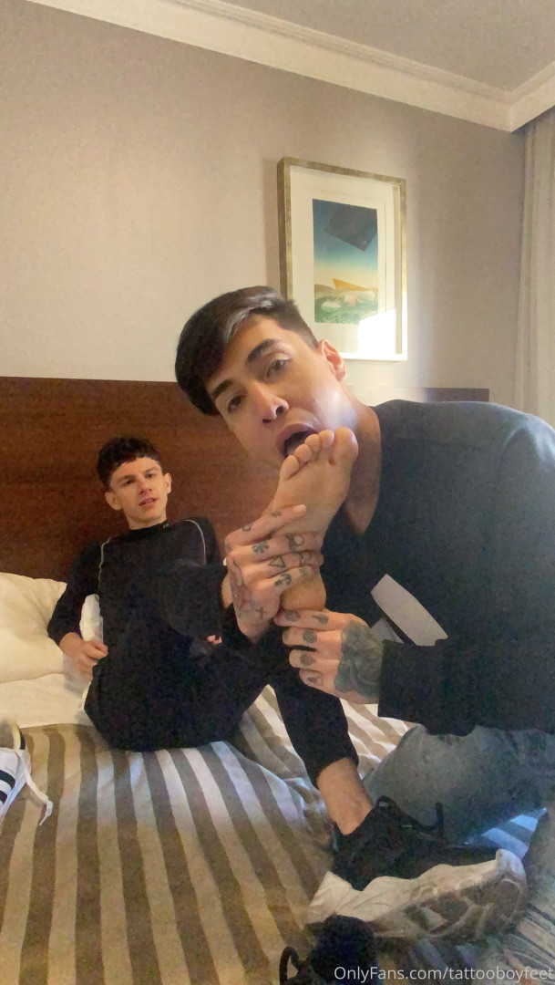 Photo by tattooboyfeet published on October 15,2023 15:20:04 - BestThots