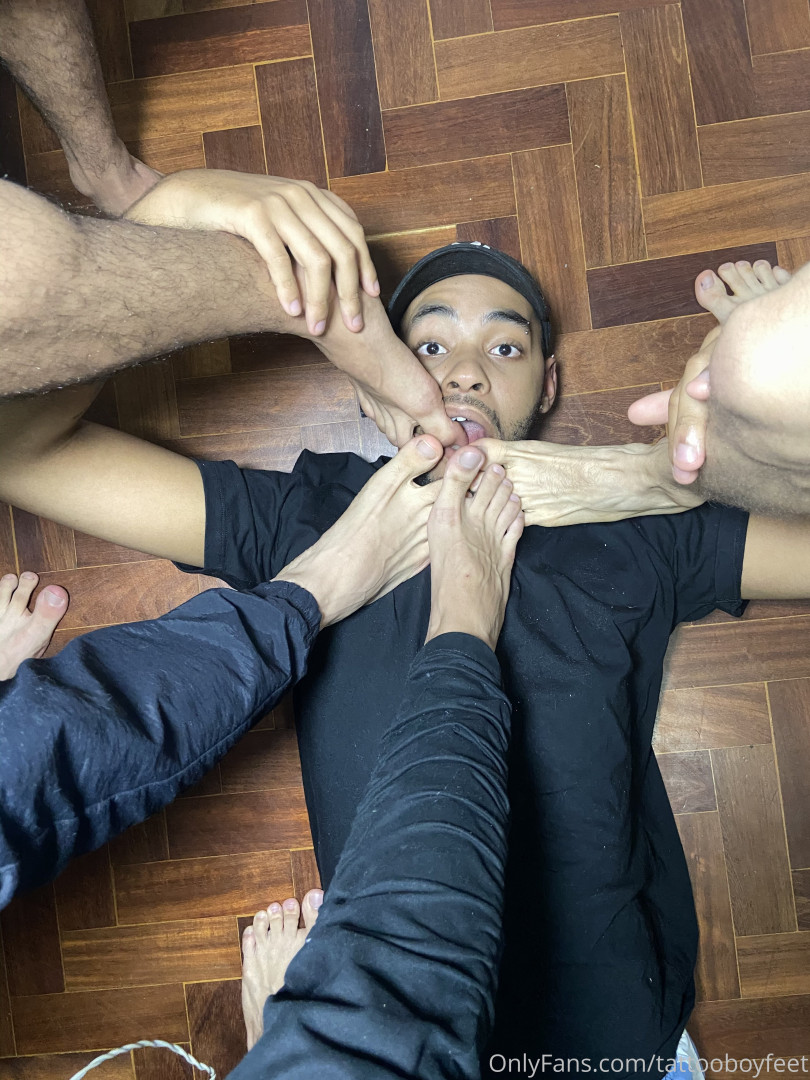 Photo by tattooboyfeet published on October 15,2023 16:51:49 - BestThots