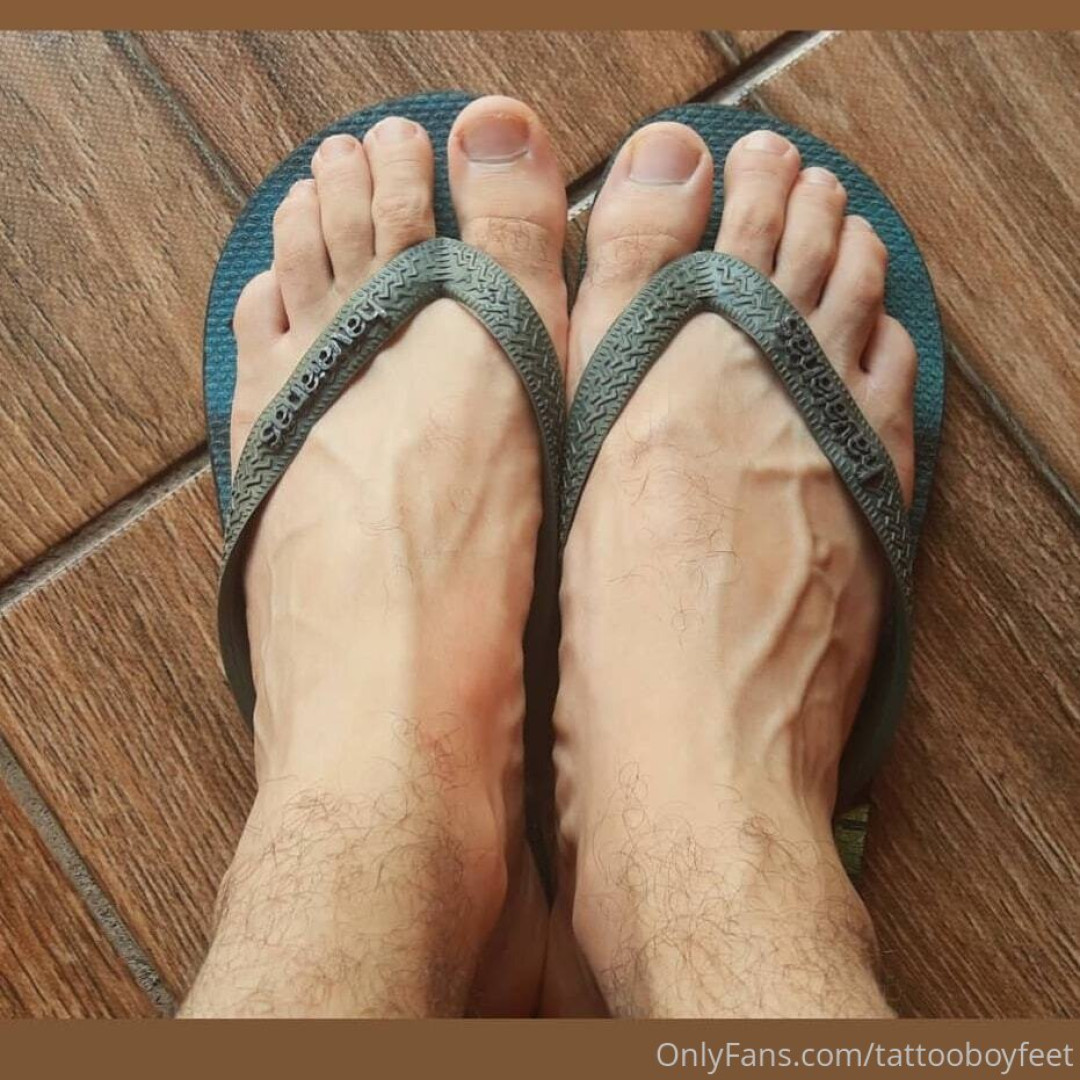 Photo by tattooboyfeet published on October 15,2023 16:58:46 - BestThots