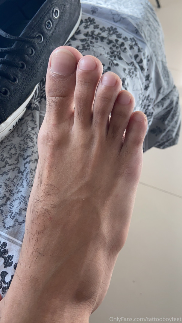 Photo by tattooboyfeet published on October 15,2023 17:06:09 - BestThots