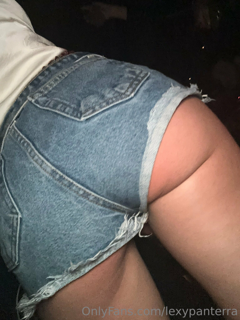 Photo by lexypanterra published on July 30,2023 19:40:30 - BestThots
