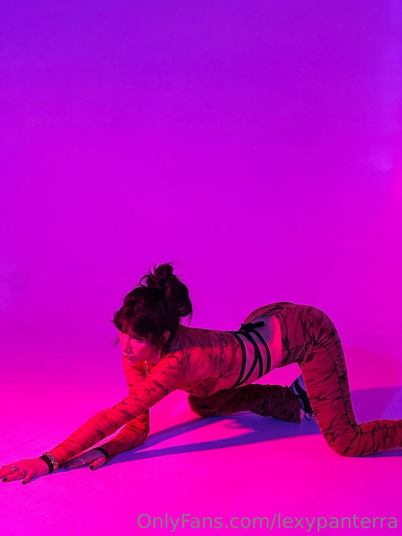 Photo by lexypanterra published on July 30,2023 19:42:14 - BestThots