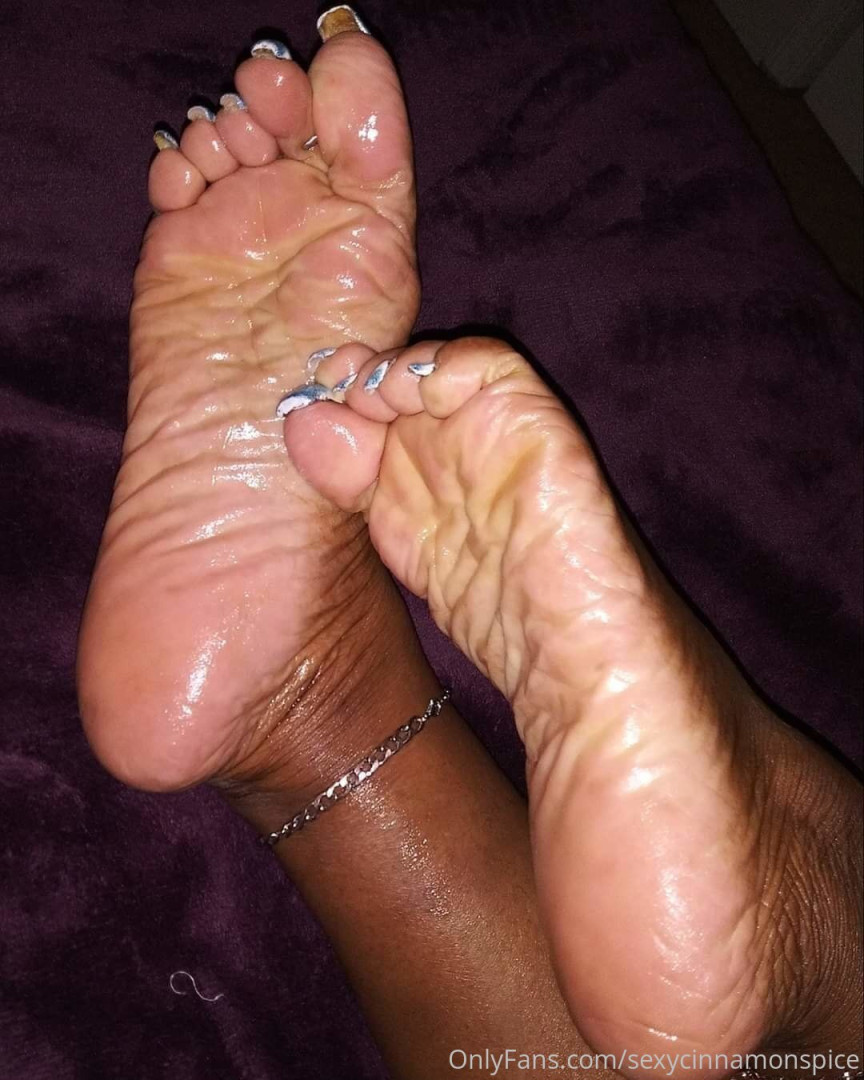 Photo by sexycinnamonspice published on October 15,2023 21:43:34 - BestThots