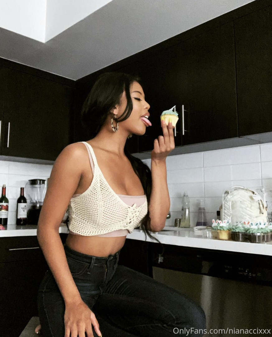 Photo by nianaccixxx published on October 11,2023 01:11:01 - BestThots