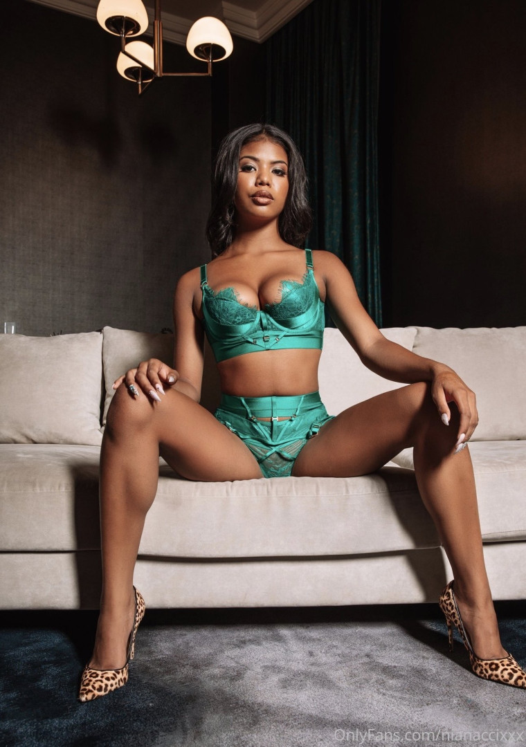 Photo by nianaccixxx published on October 11,2023 02:24:05 - BestThots