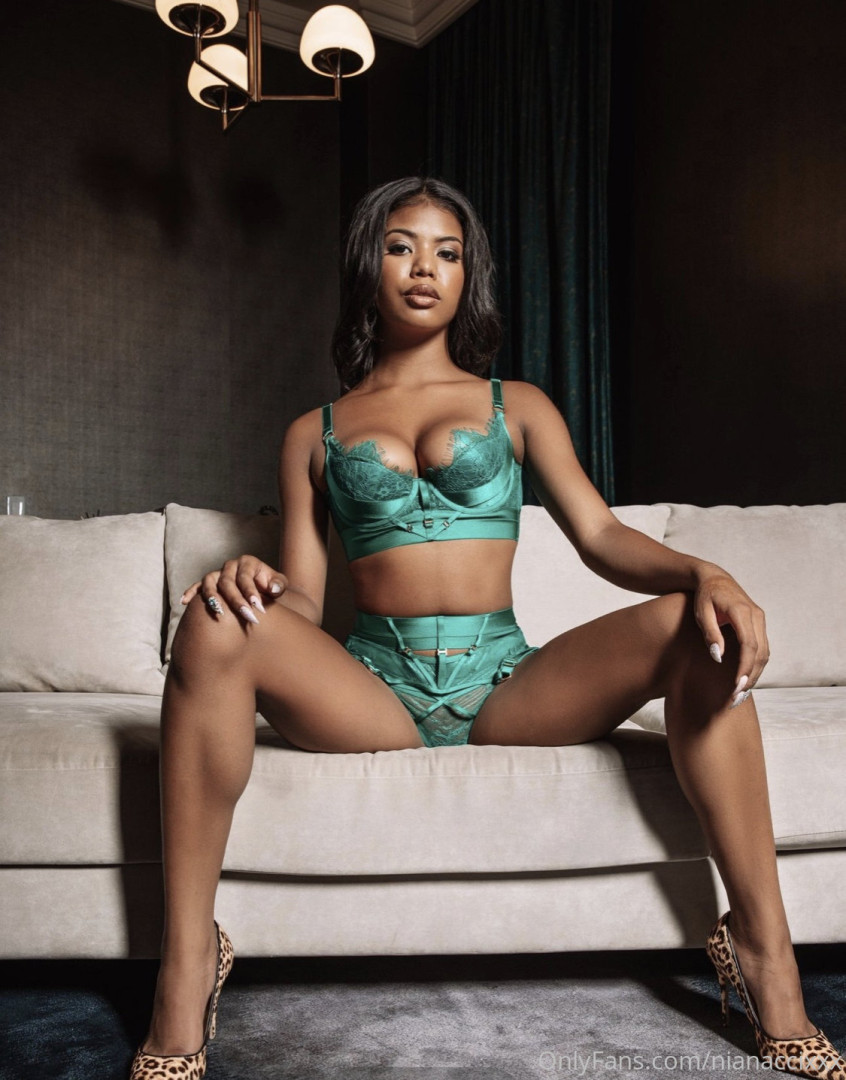 Photo by nianaccixxx published on October 11,2023 03:54:46 - BestThots