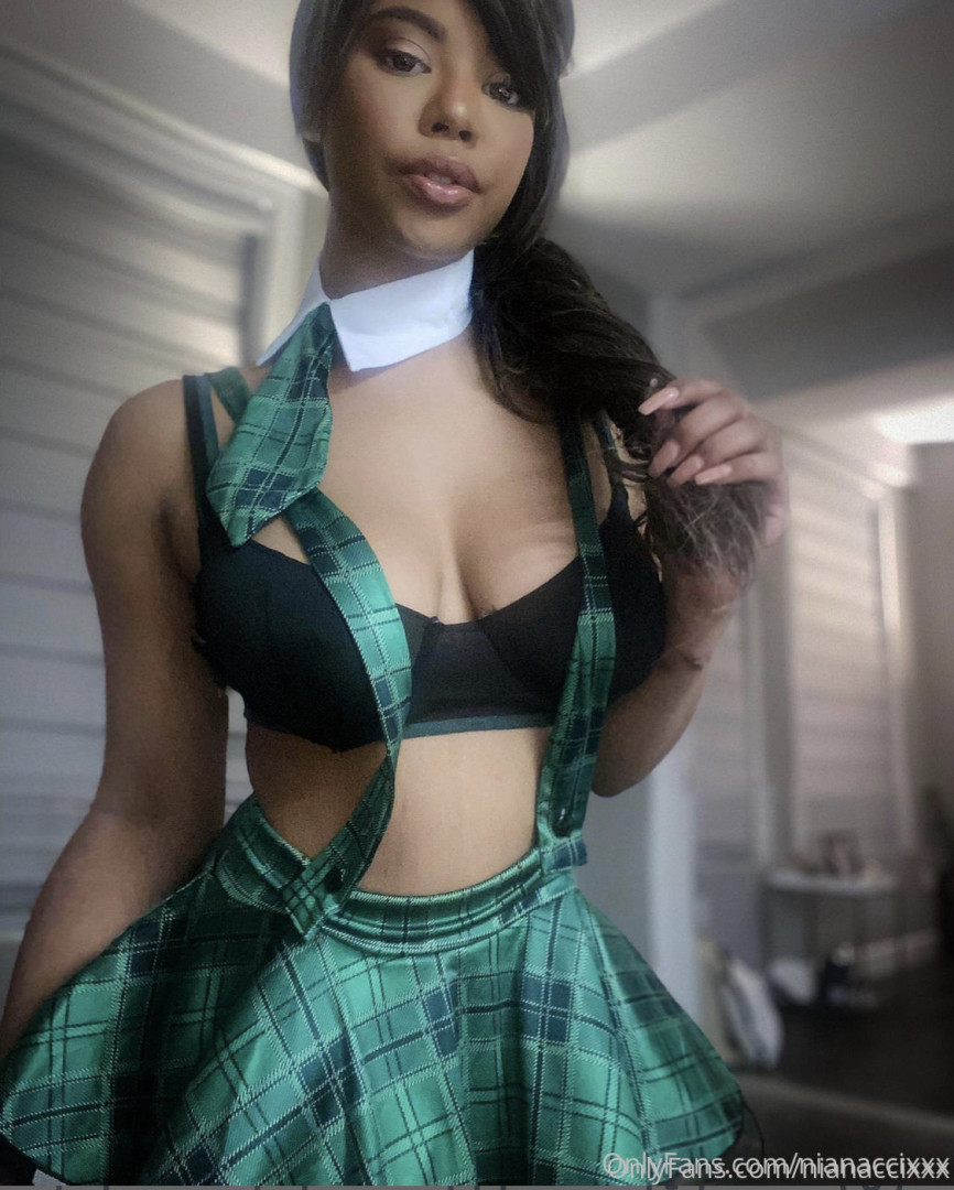 Photo by nianaccixxx published on October 11,2023 04:45:12 - BestThots