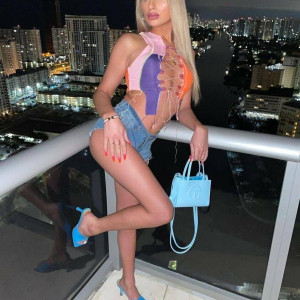 mistress_nicki #2150847