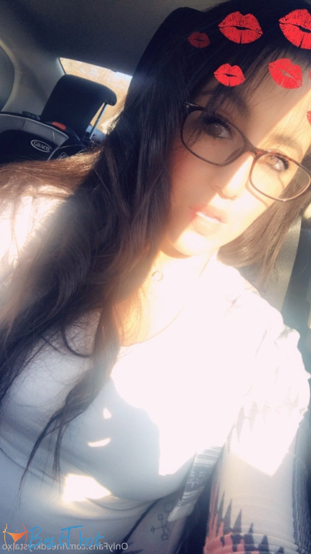 Photo by ineedkrystalxo published on December 19,2024 11:06:17 - BestThots