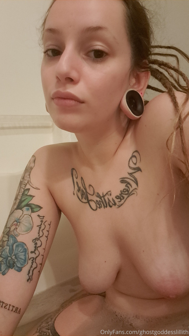 Photo by ghostoflillith published on October 16,2023 21:43:33 - BestThots