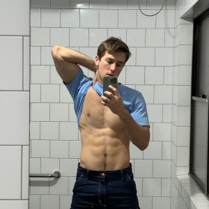 uronlyhotguy #2166138