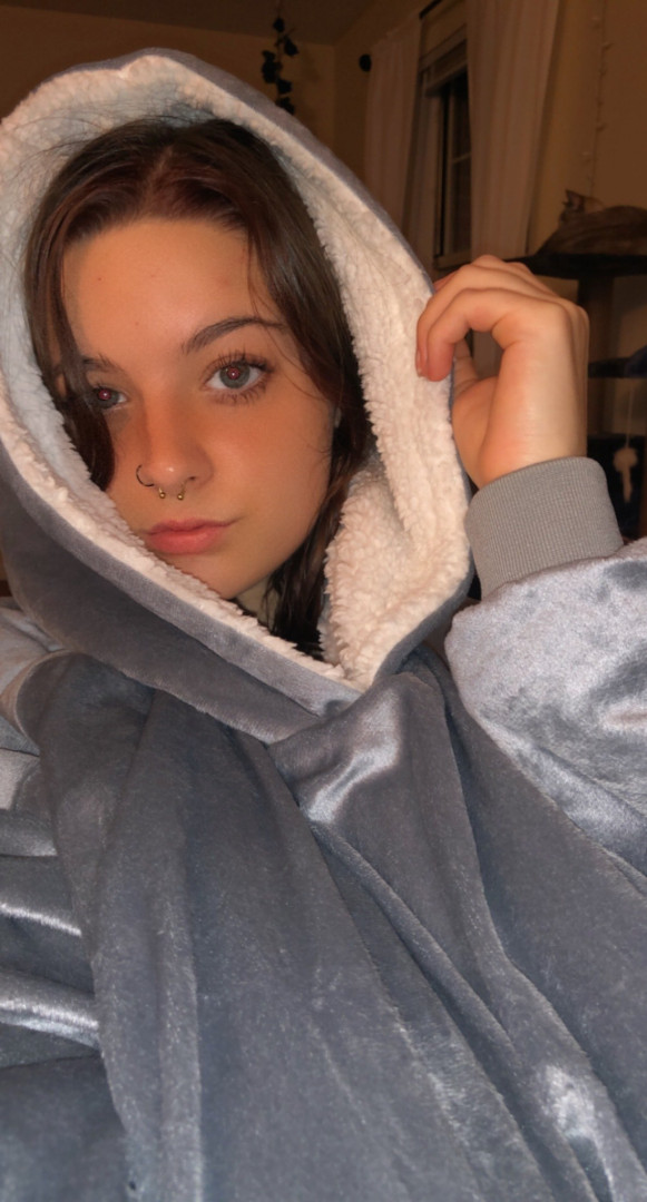 Photo by kaitlynhmodel published on October 16,2023 11:04:43 - BestThots