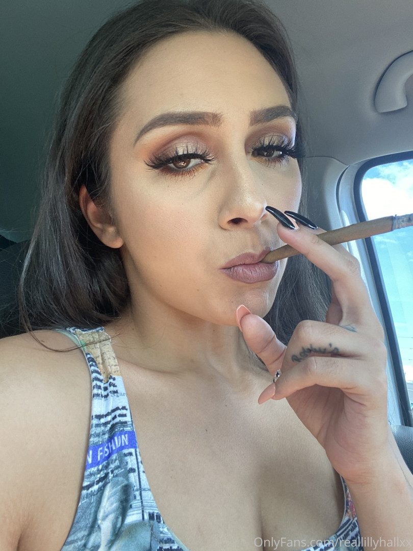 Photo by reallillyhallxx published on August 17,2023 05:48:47 - BestThots