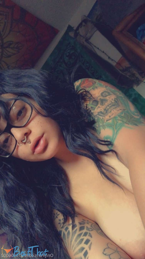 Photo by kandiiee_babe published on December 28,2024 07:12:49 - BestThots