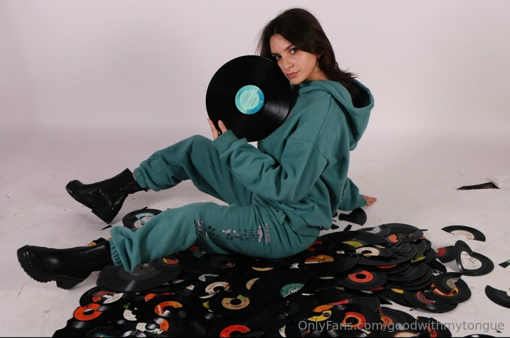 Photo by goodwithmytongue published on October 12,2023 18:00:30 - BestThots