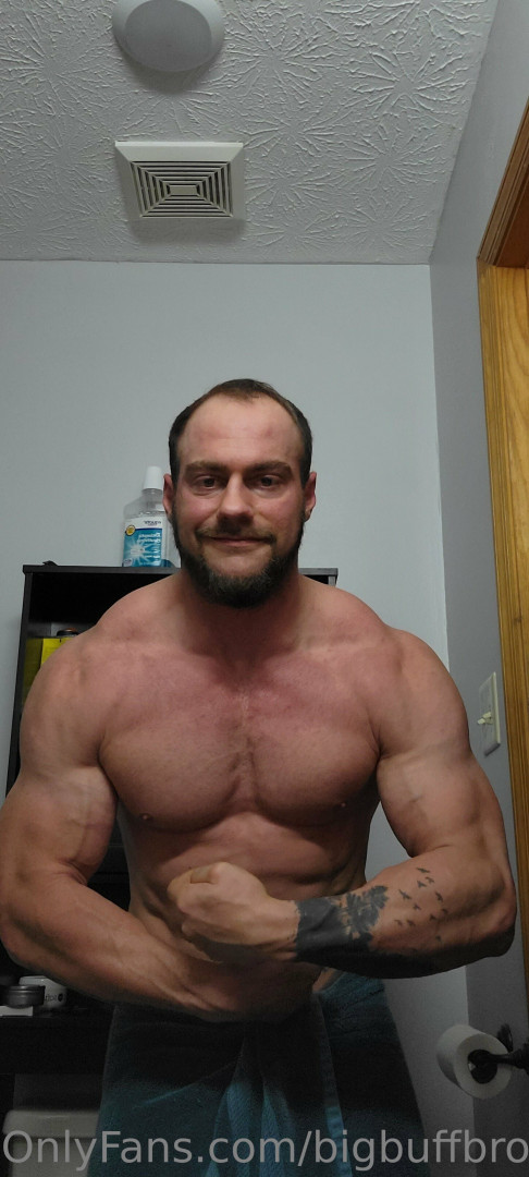 Photo by bigbuffbrock published on December 10,2023 21:48:29 - BestThots