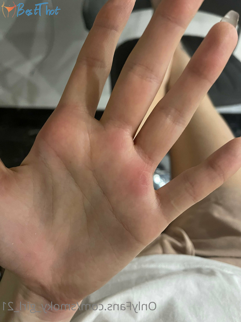 Photo by smoky_girl_21 published on December 12,2024 09:40:59 - BestThots