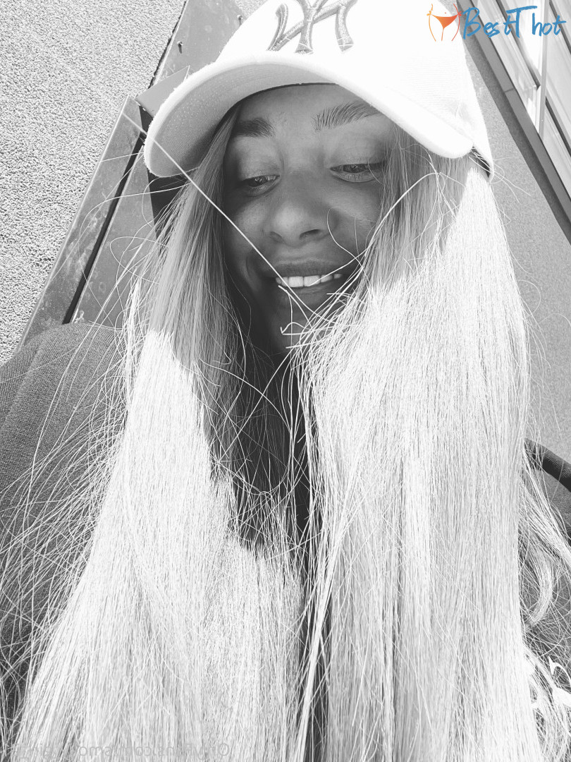 Photo by smoky_girl_21 published on December 12,2024 09:41:03 - BestThots