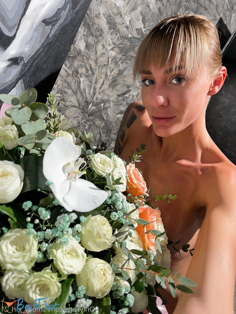 Photo by smoky_girl_21 published on December 12,2024 09:41:27 - BestThots