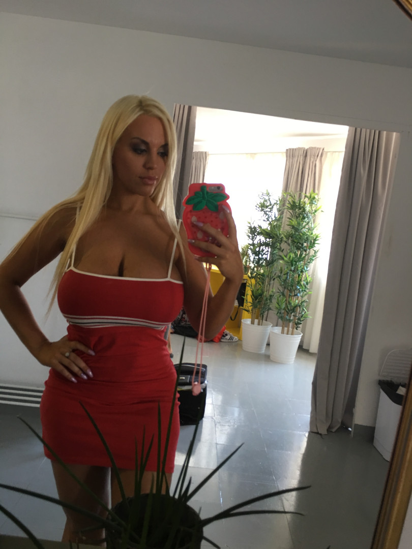 Photo by blondie_oficial published on September 2,2023 07:14:39 - BestThots