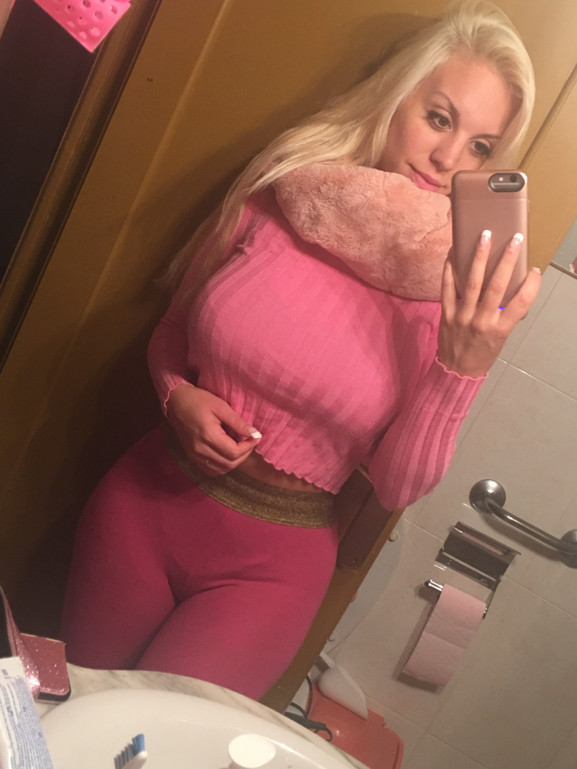 Photo by blondie_oficial published on September 2,2023 07:38:31 - BestThots