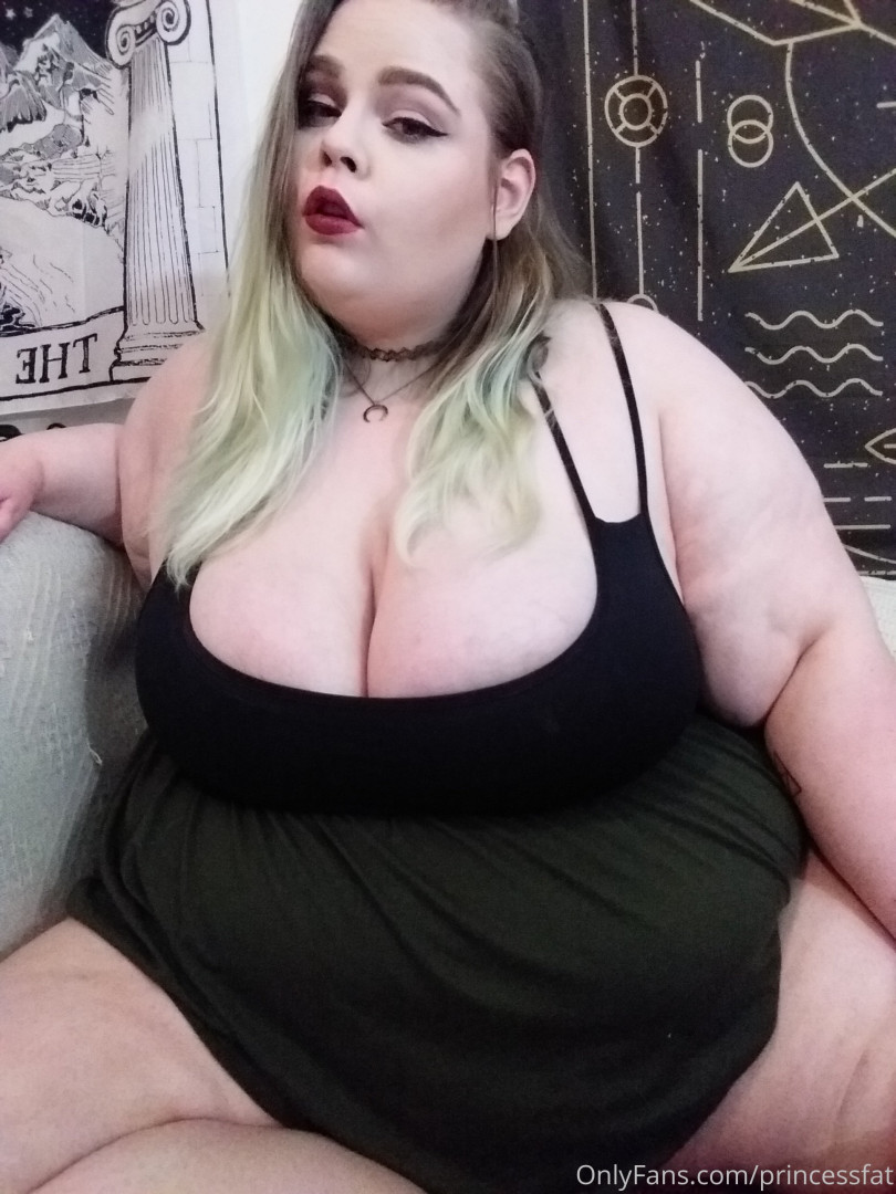 Photo by fatstonerchick.free published on June 3,2023 08:01:32 - BestThots