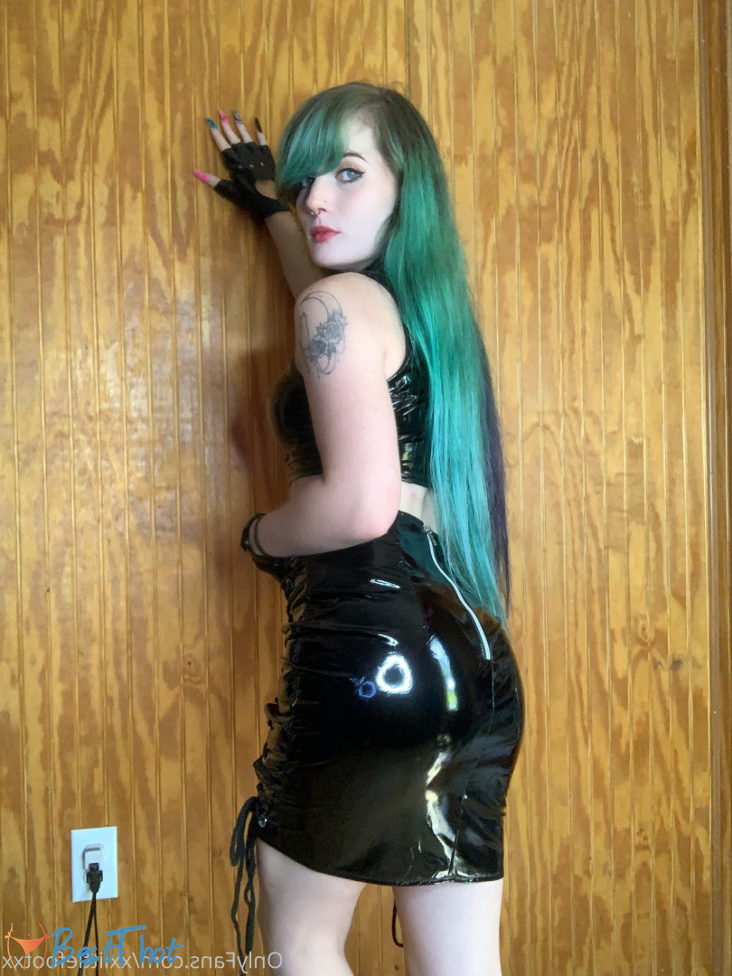 Photo by xxlittlefootxx published on December 20,2024 19:10:07 - BestThots