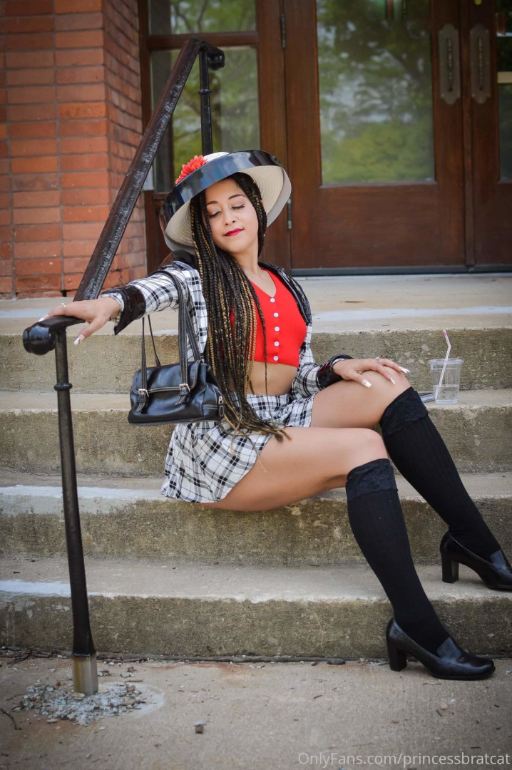 Photo by princessbratcat published on May 19,2023 07:00:26 - BestThots