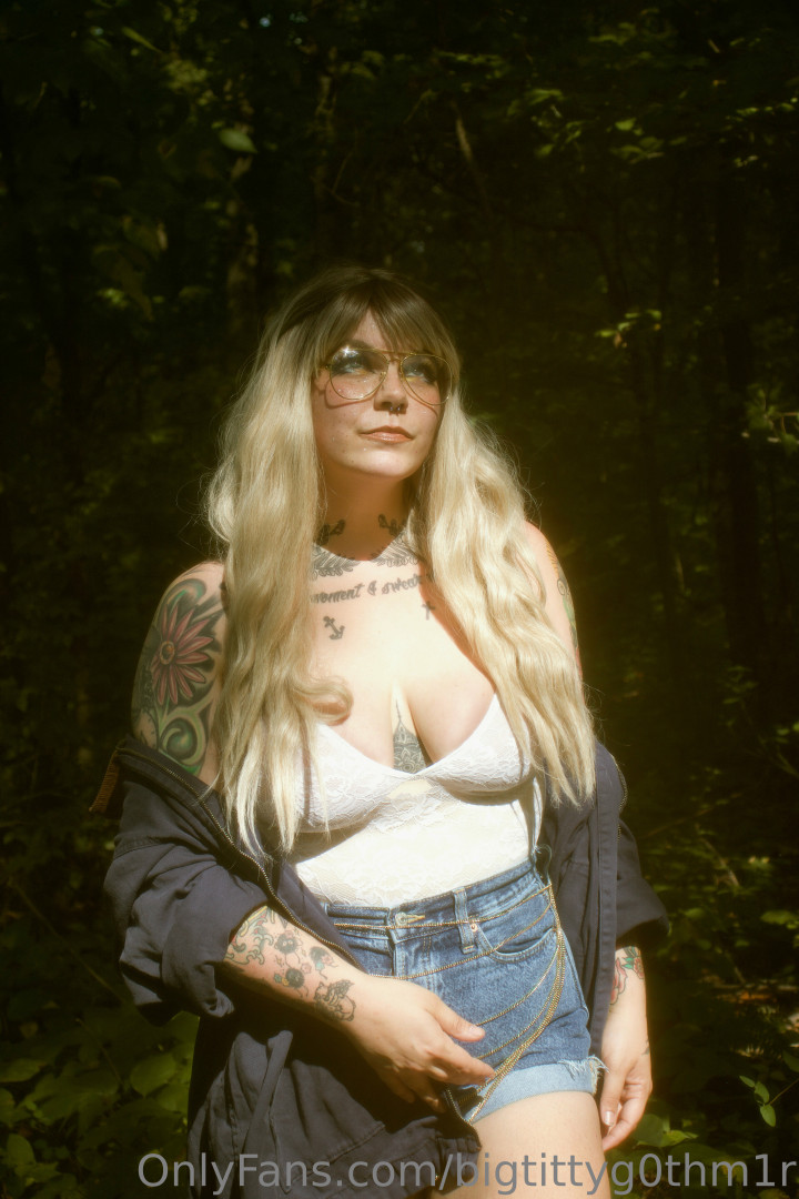 Photo by bigtittyg0thm1r published on August 2,2023 15:19:56 - BestThots
