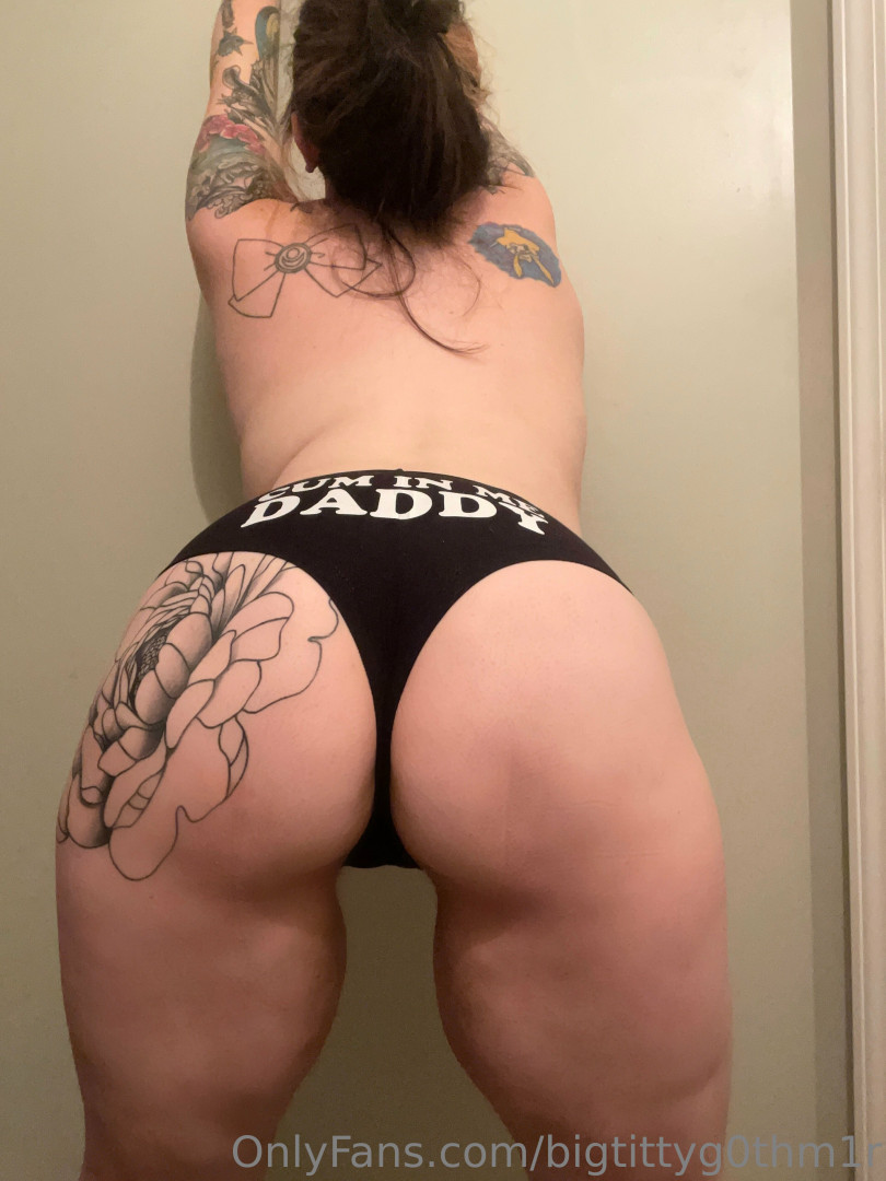 Photo by bigtittyg0thm1r published on August 2,2023 15:20:30 - BestThots
