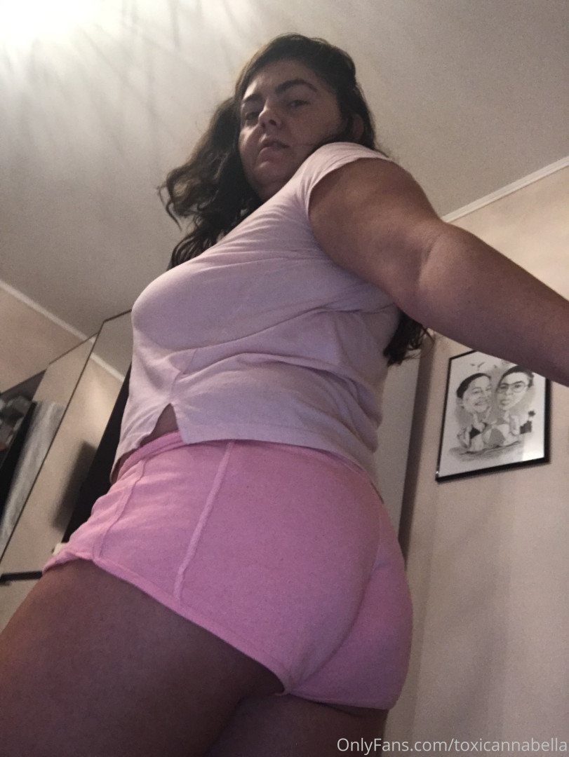 Photo by toxicannabella published on June 4,2023 05:59:54 - BestThots