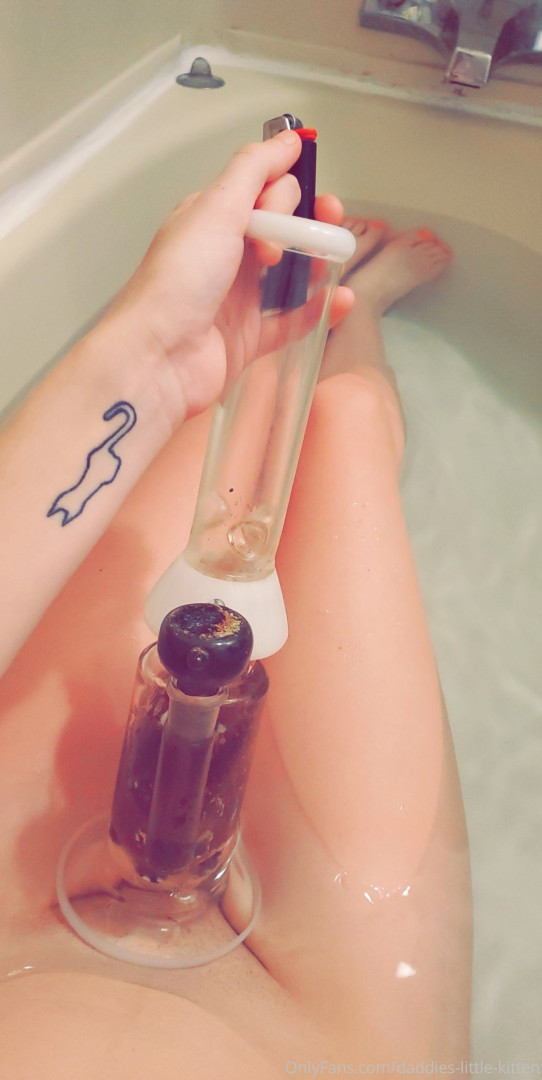 Photo by daddies-little-kitten published on October 14,2023 11:34:14 - BestThots