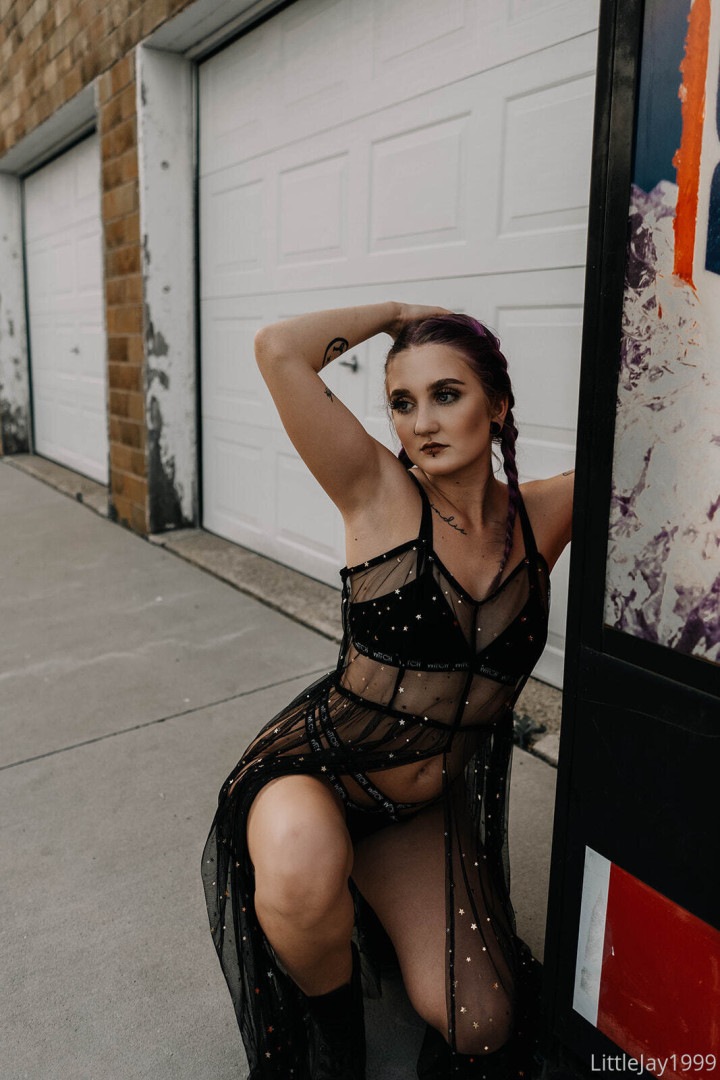 Photo by alyxxxgoth published on October 16,2023 12:08:27 - BestThots
