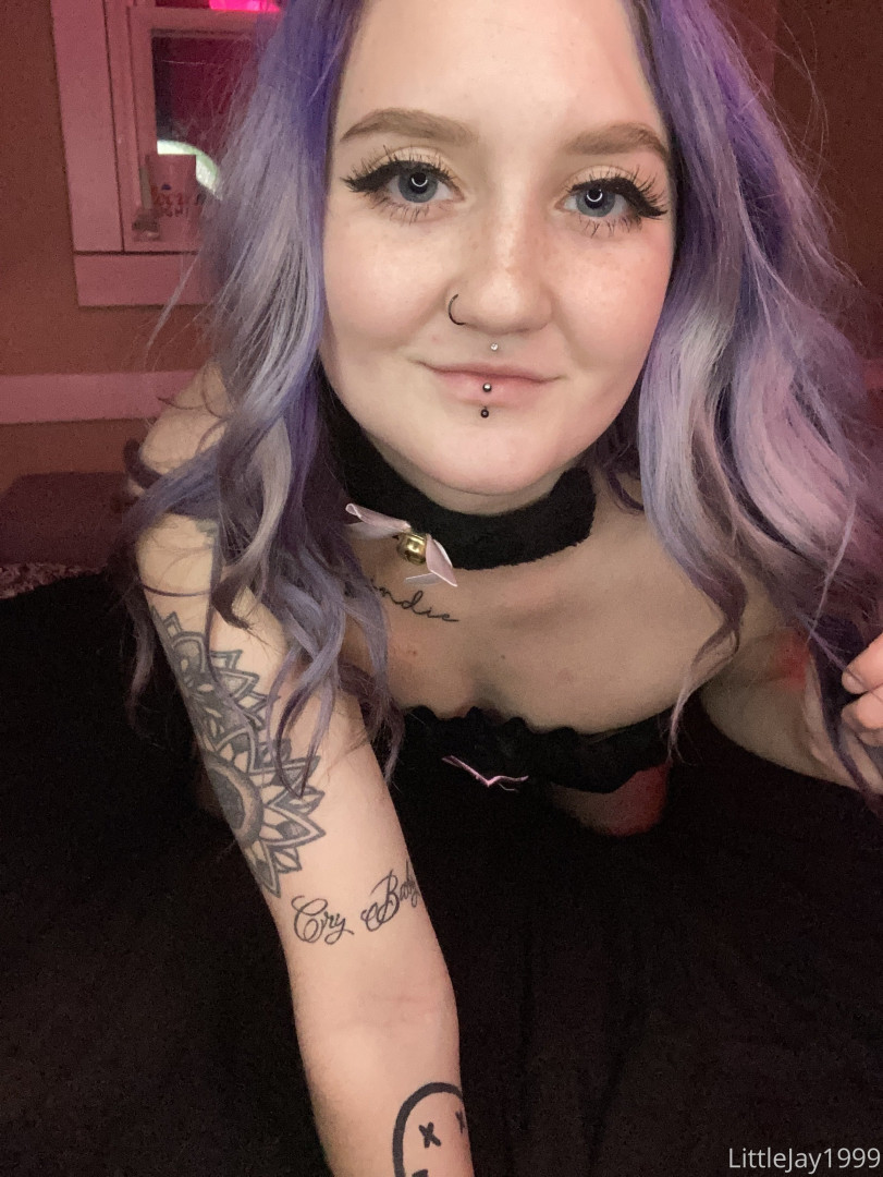 Photo by alyxxxgoth published on October 16,2023 12:12:14 - BestThots