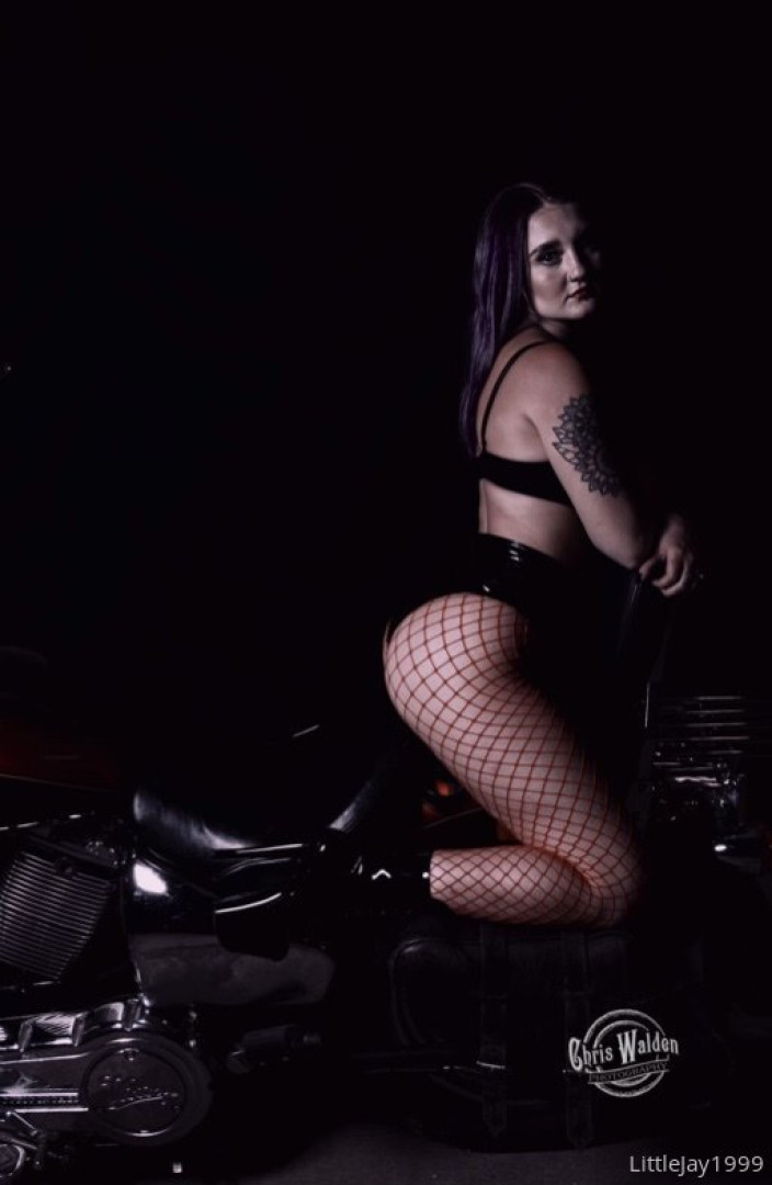 Photo by alyxxxgoth published on October 16,2023 12:20:11 - BestThots