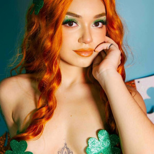 nastya_white #1065865