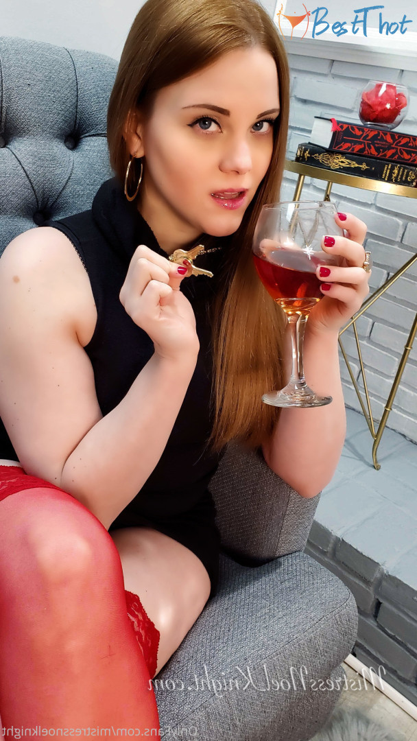 Photo by mistressnoelknight published on December 24,2024 18:12:00 - BestThots