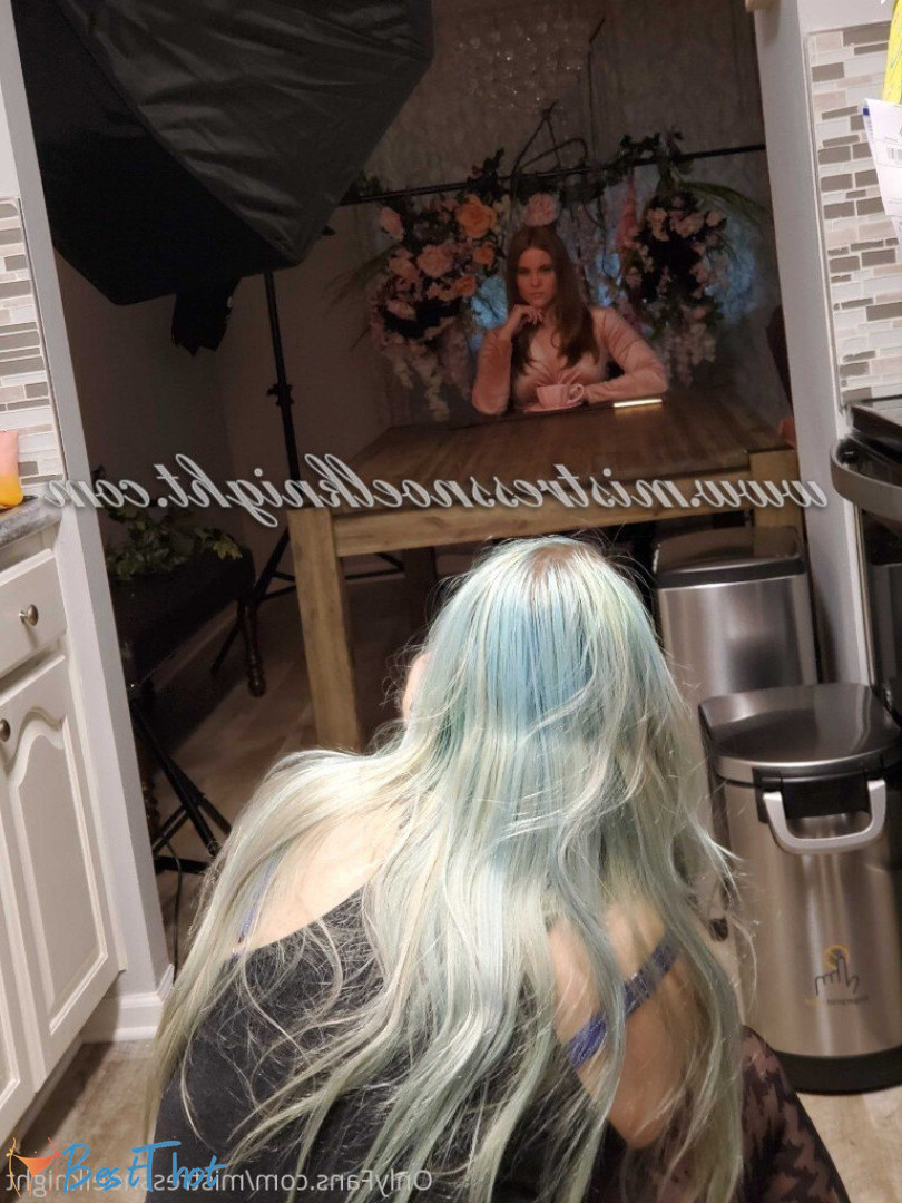 Photo by mistressnoelknight published on December 24,2024 18:14:28 - BestThots