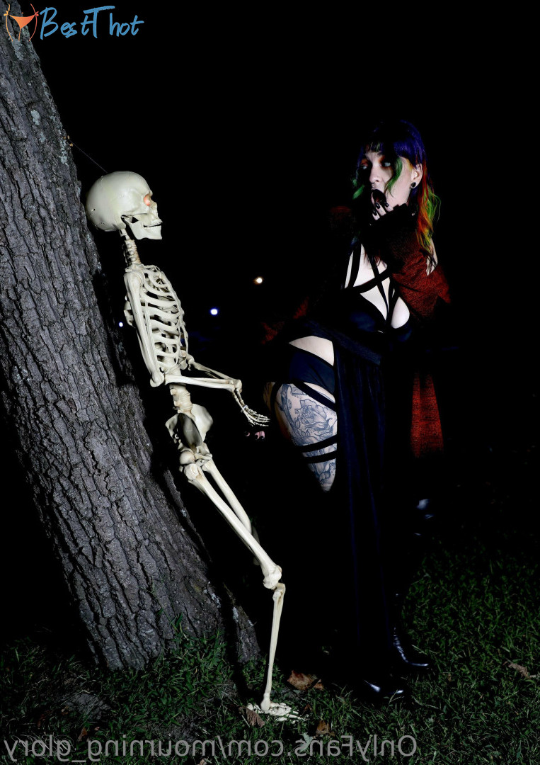 Photo by mourning_glory published on January 2,2025 20:19:14 - BestThots
