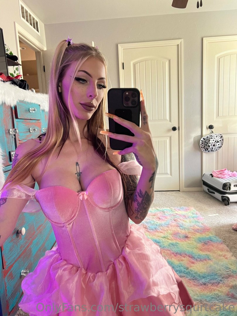 Photo by strawberrysqurtcake published on May 17,2023 14:13:26 - BestThots