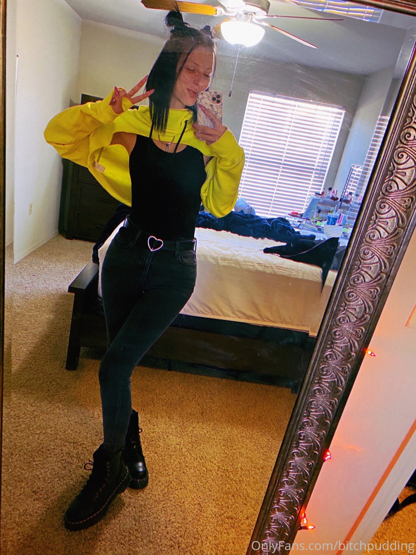 Photo by strawberrysqurtcake published on May 17,2023 14:14:54 - BestThots