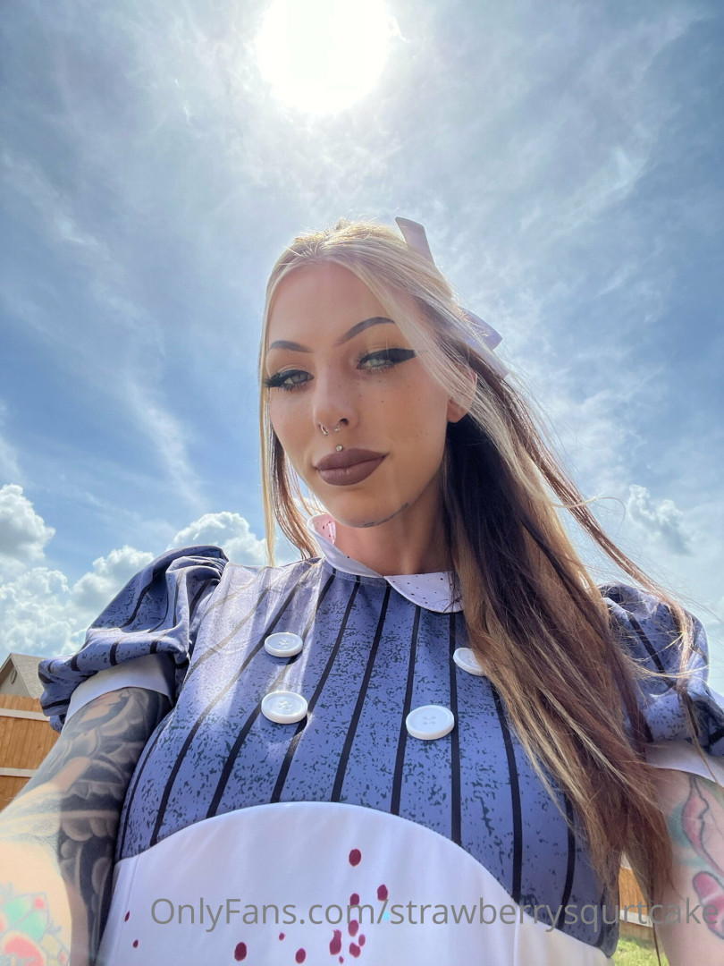 Photo by strawberrysqurtcake published on May 17,2023 14:19:45 - BestThots