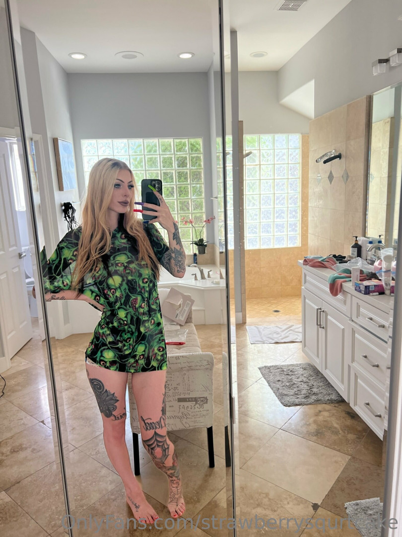 Photo by strawberrysqurtcake published on May 17,2023 14:21:23 - BestThots