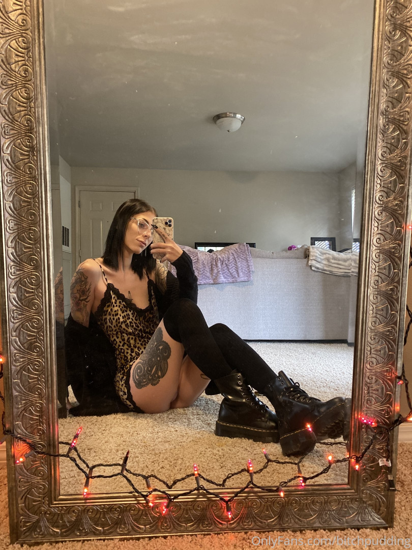 Photo by strawberrysqurtcake published on May 17,2023 14:23:20 - BestThots