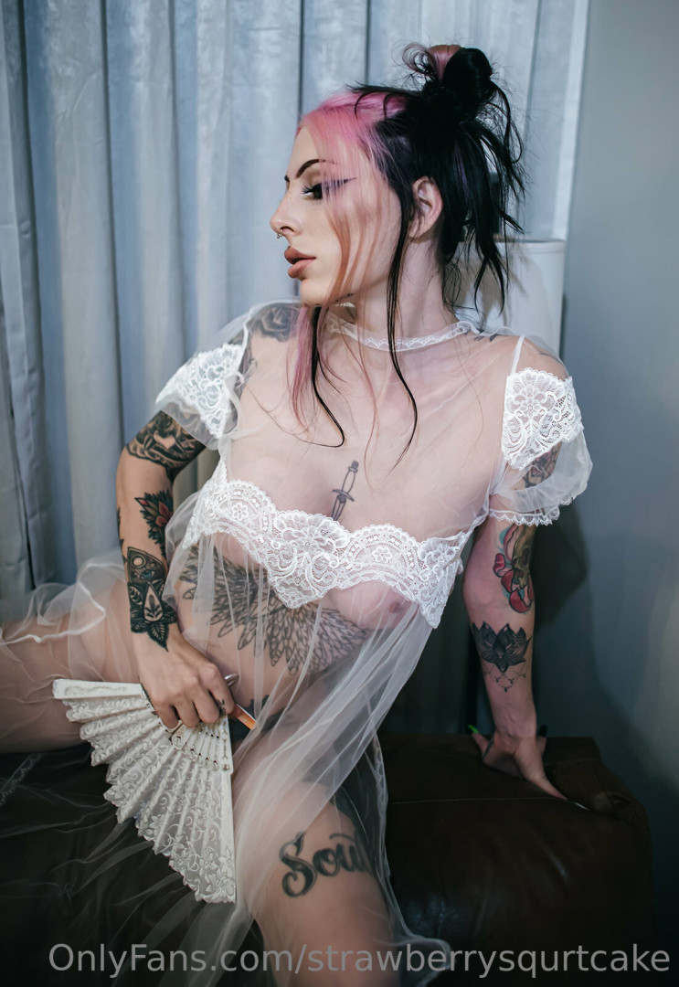 Photo by strawberrysqurtcake published on May 17,2023 14:23:53 - BestThots