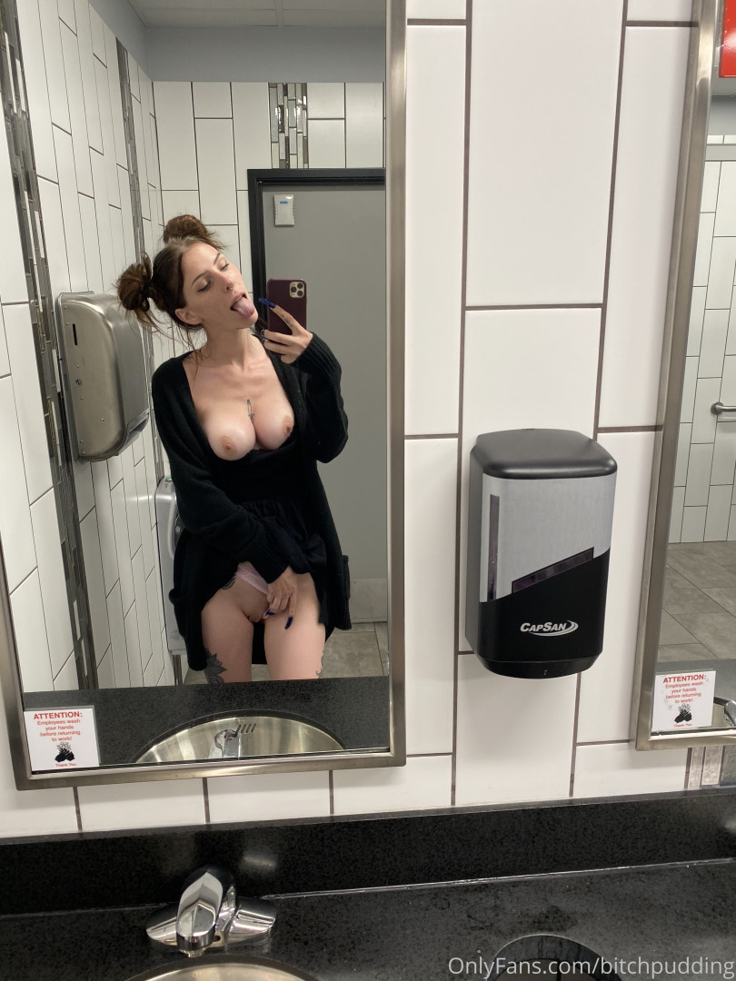 Photo by strawberrysqurtcake published on May 17,2023 14:25:00 - BestThots