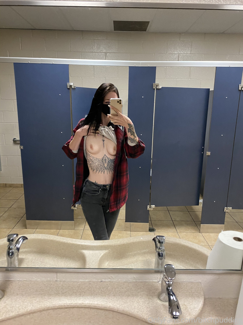 Photo by strawberrysqurtcake published on May 17,2023 14:25:33 - BestThots