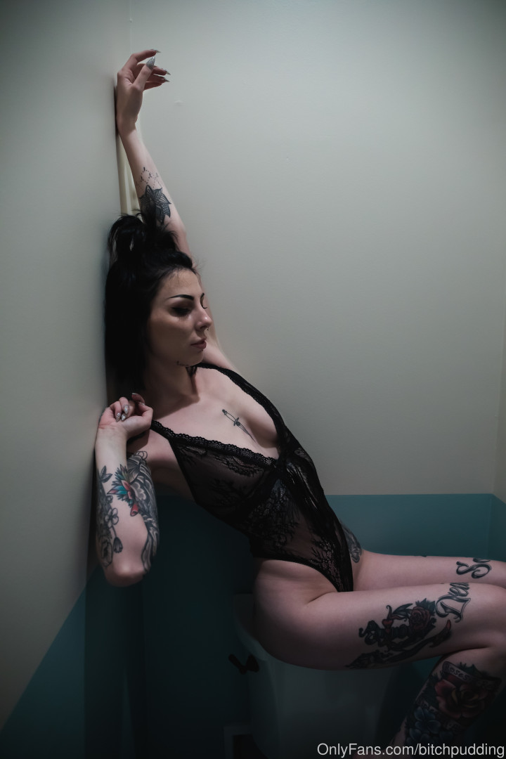 Photo by strawberrysqurtcake published on May 17,2023 14:26:57 - BestThots