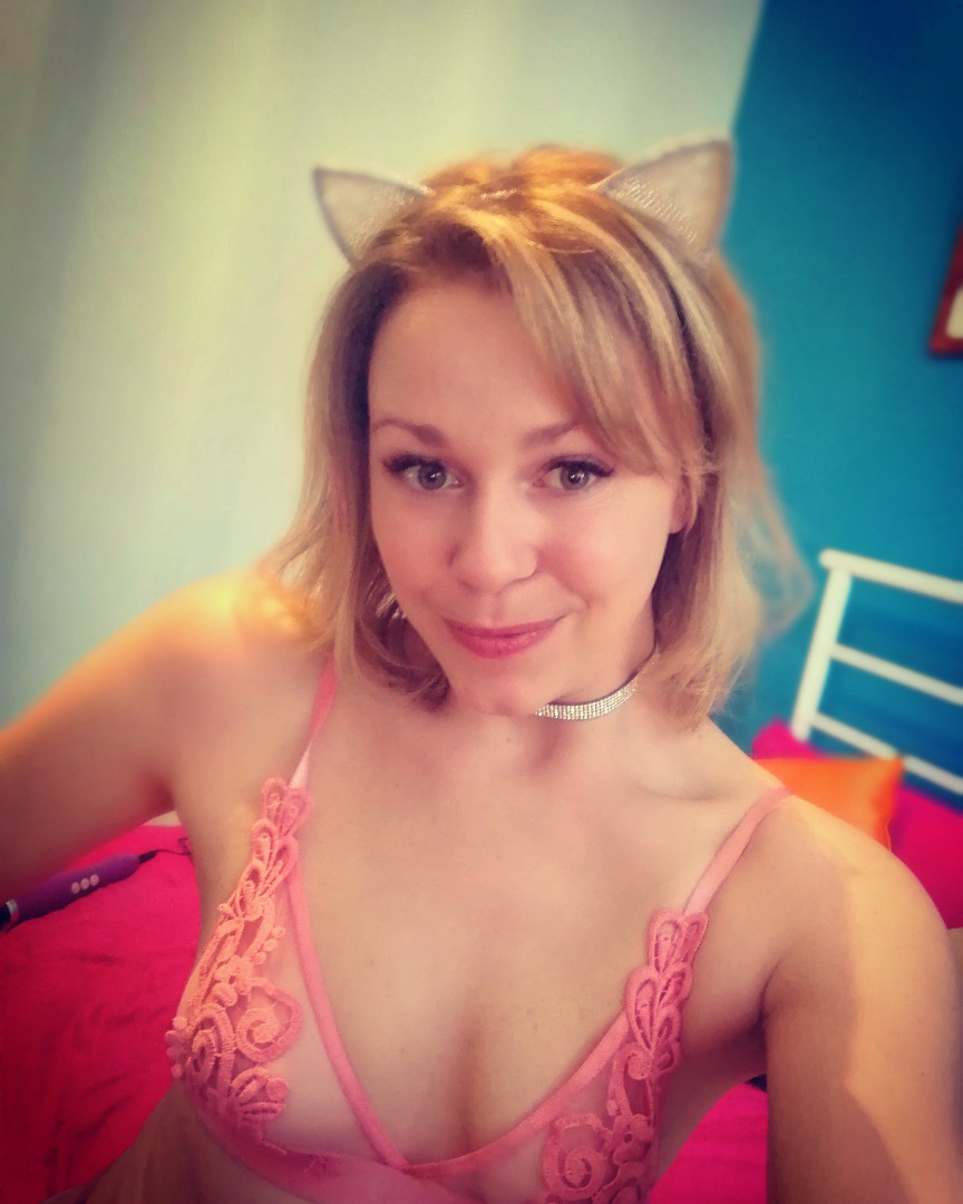 Photo by ukcutegirl published on May 16,2023 12:15:23 - BestThots