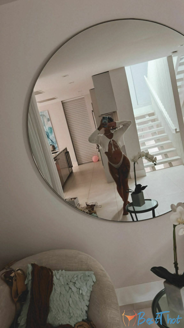 Photo by gvalentinaxxx published on December 10,2024 16:06:10 - BestThots